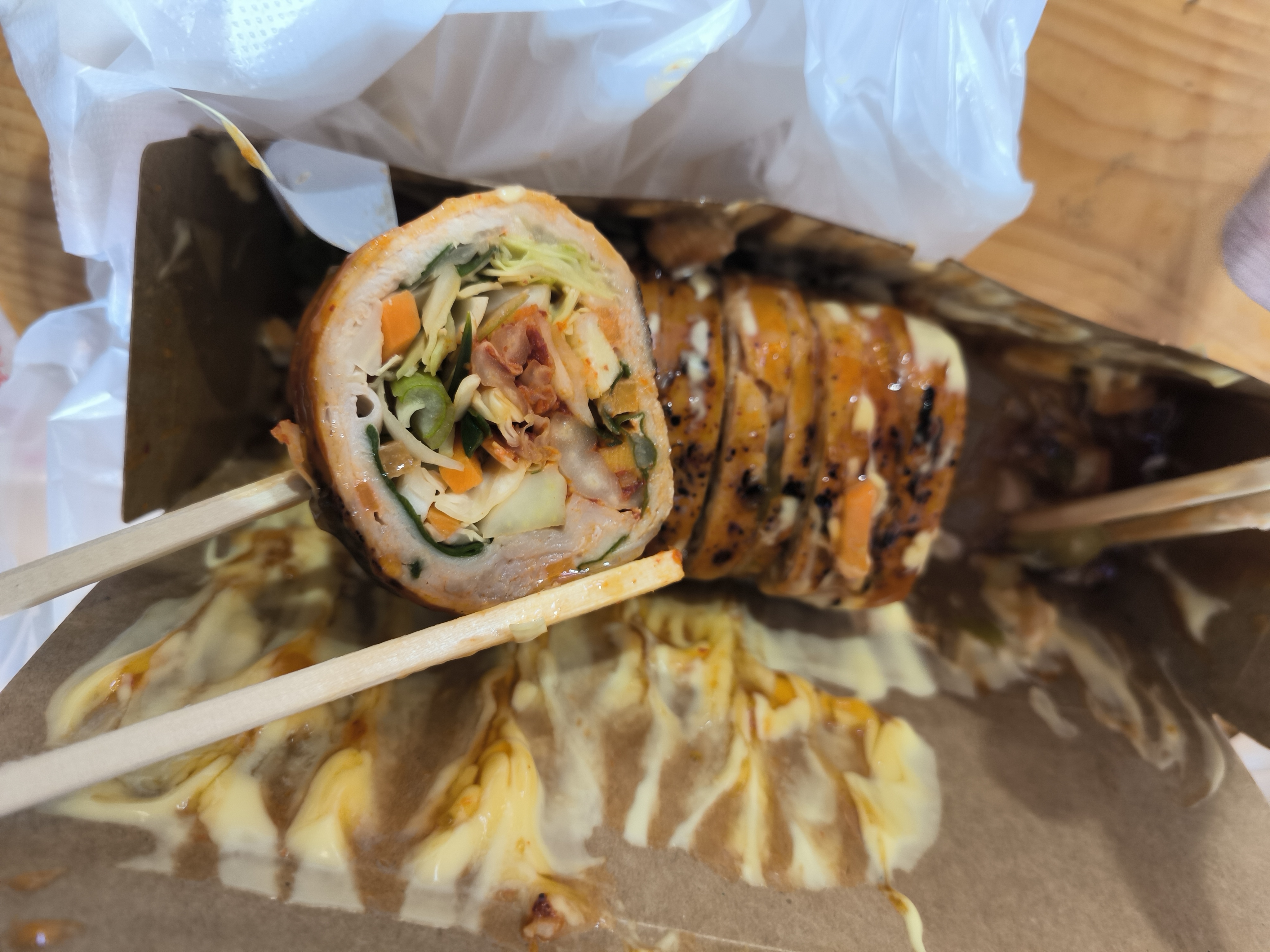 “黑猪肉辛奇卷”